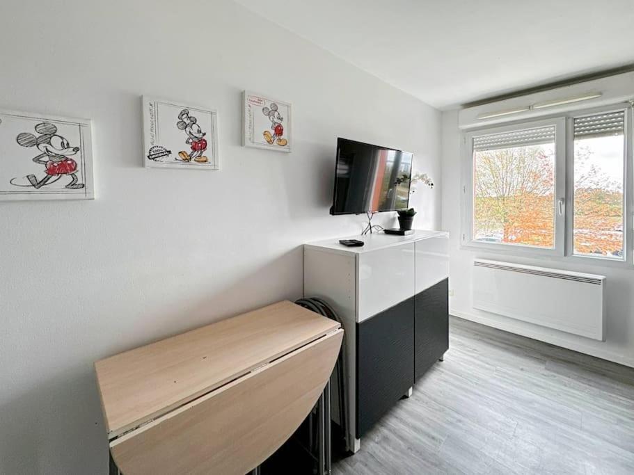 Le 82 - Studio Pour 4 A 3 Minutes De Disneyland Paris Montevrain Ngoại thất bức ảnh
